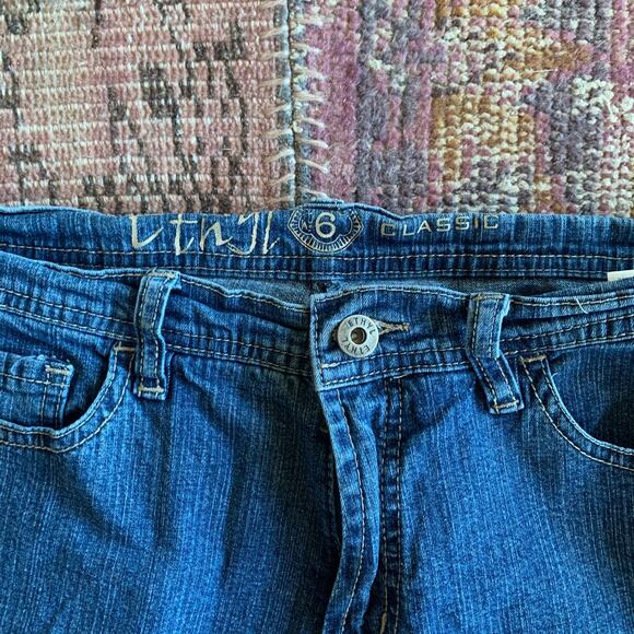 Ethyl Vintage y2k vibes Sparkle Gromett Jeans SIZE 6 - Picture 6 of 6